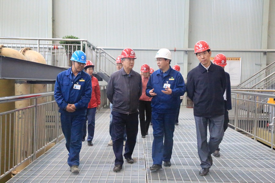 20-2016年5月，國家水利部原副部長朱登銓一行蒞臨金徽股份調研項目建設工作。.jpg