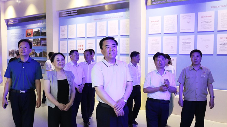 省委常委、省委統(tǒng)戰(zhàn)部部長(zhǎng)馬廷禮蒞臨金徽股份調(diào)研